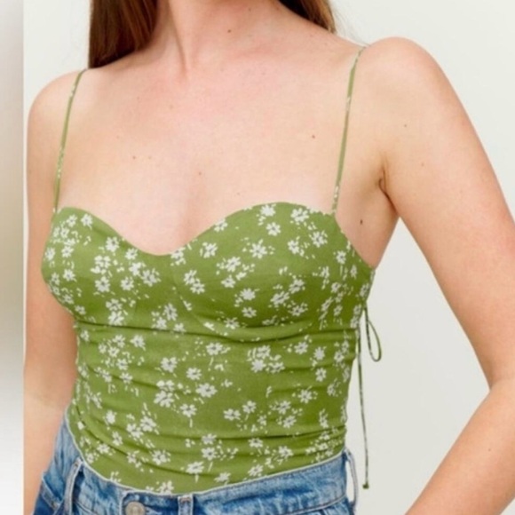 💚NWT Reformation Liza Top in Scallion - Picture 1 of 3